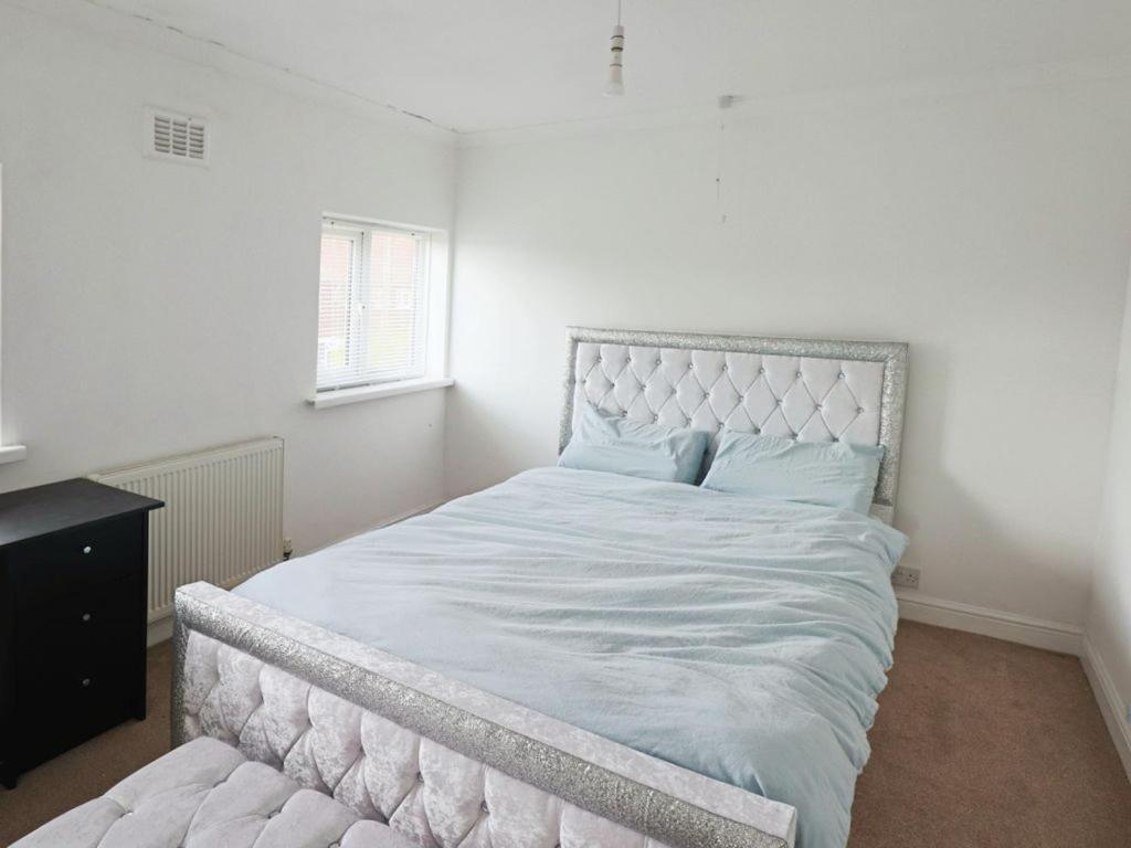 Lodge Park - 2 Minutes Walk To Stoke Hospital Екстер'єр фото